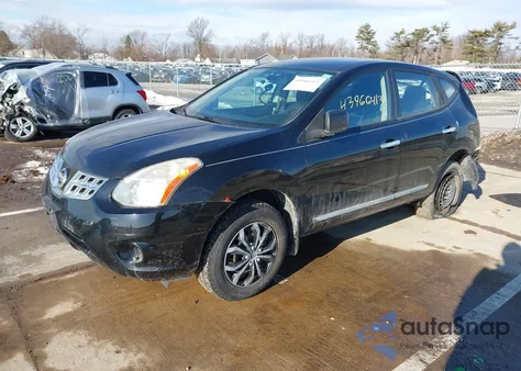2013 Nissan Rogue S z USA, uszkodzony, nr VIN JN8AS5MV5DW663458